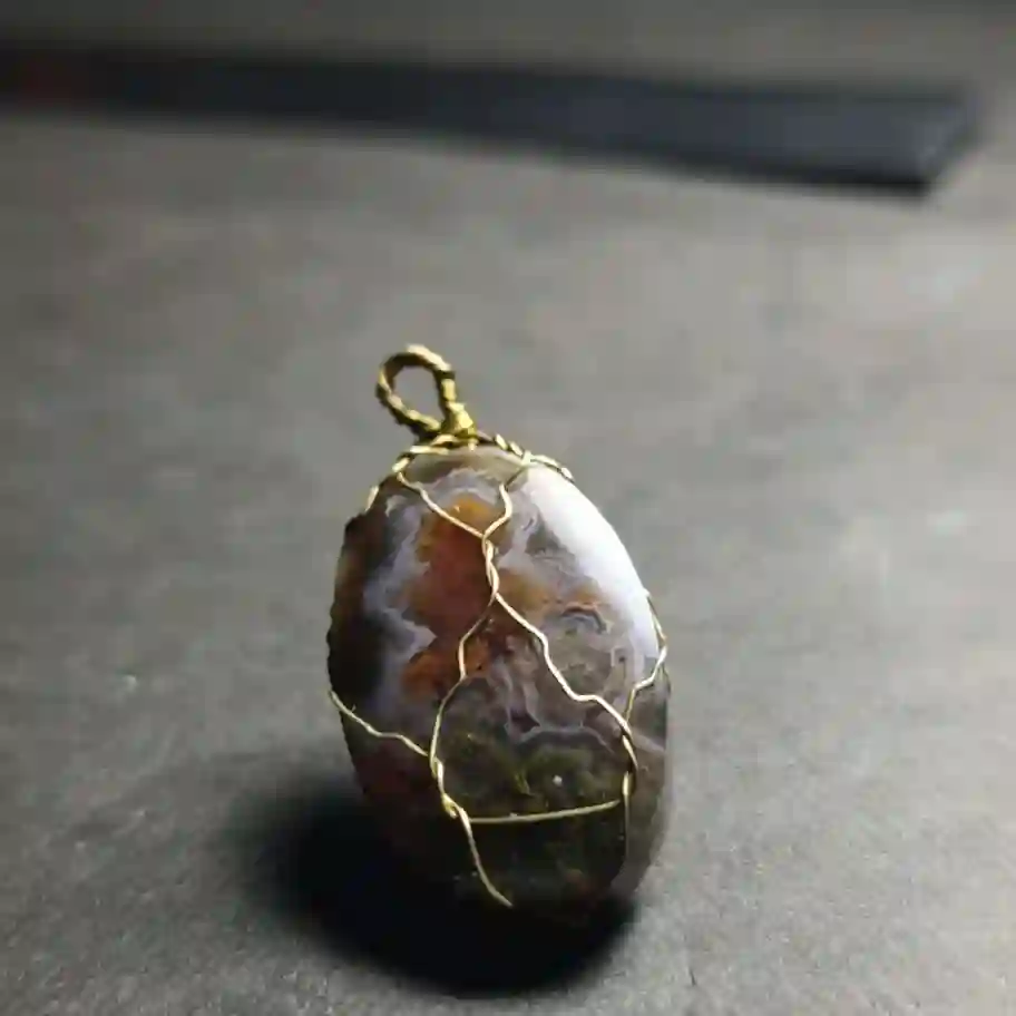 Special Saqleh Landscape Tree Necklace